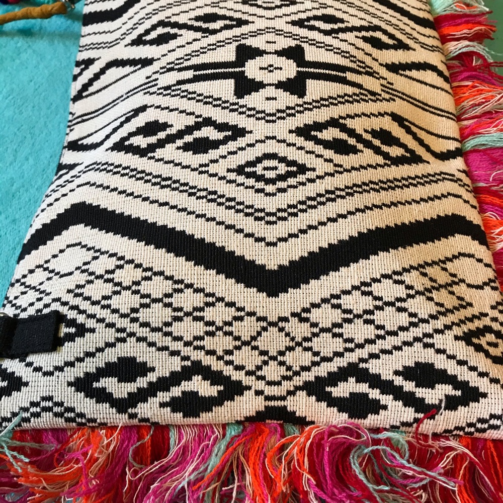 NEW gorgeous beaded EXPRESS NYC purse - Picture 10 of 13